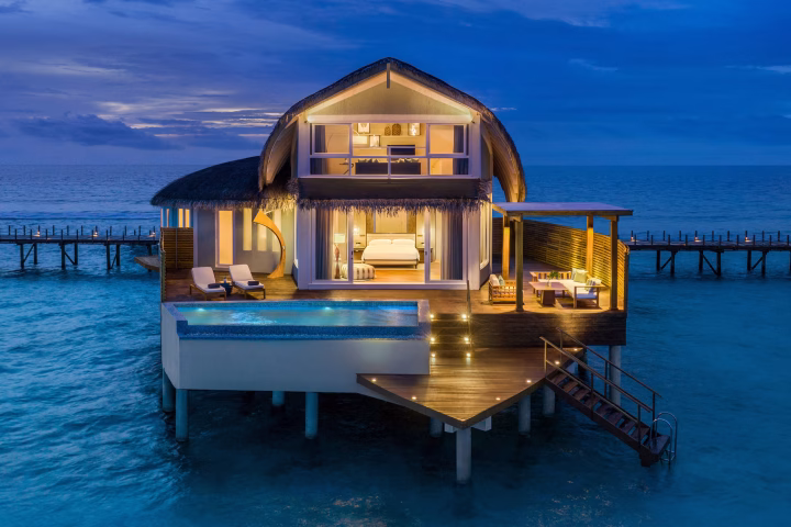 Duplex Overwater Pool