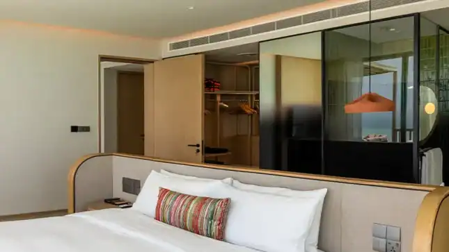 Three-Bedroom Ocean Water Pool Atelier