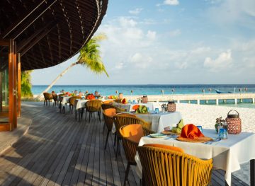 Furaveri Maldives-AQUA RESTAURANT & BAR