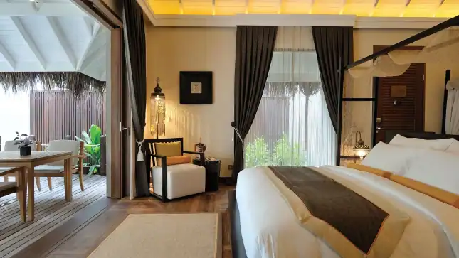 Beach Family Suite with Pool / Beach suite with pool