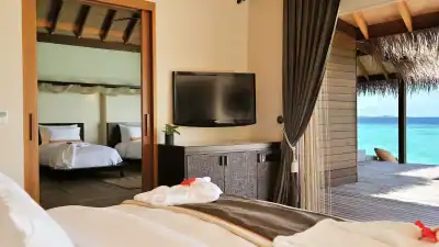 Sunset Family Ocean Suite with Pool