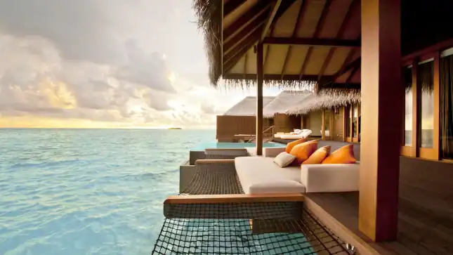 Sunset Family Ocean Suite with Pool / Sunset Ocean Suite with Pool