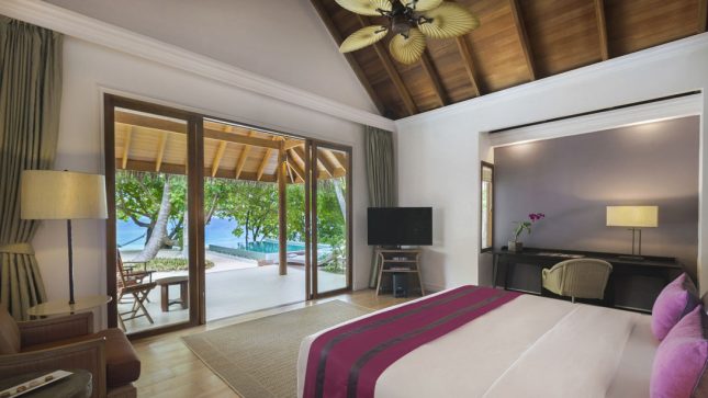 Dusit Thani Maldives - Beachfront Pool Villa