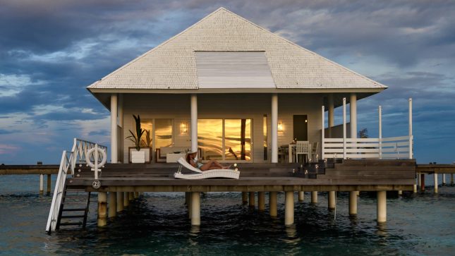 Jacuzzi Water Villas