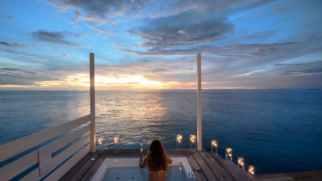 Jacuzzi Water Villas