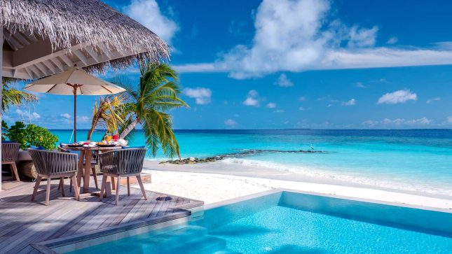 Deluxe Beach Villa With Pool