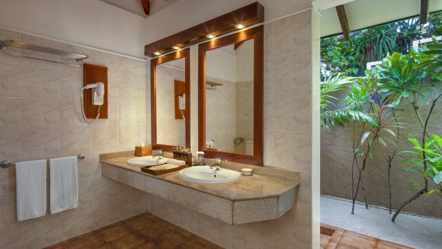 Honeymoon Suite