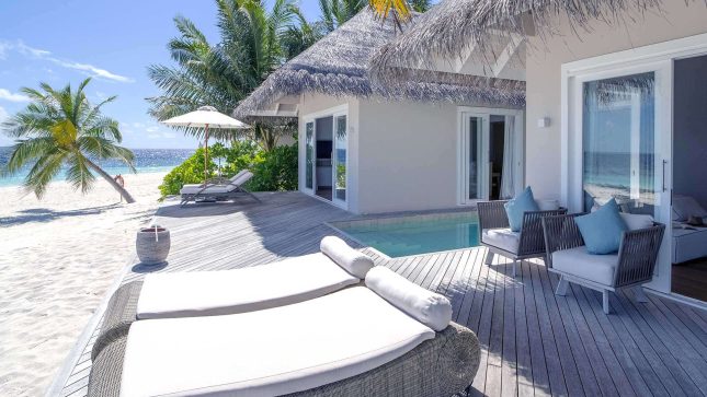Deluxe Beach Suite With Pool