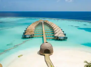 Outrigger Maldives Maafushivaru
