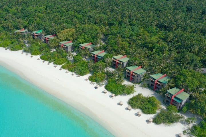 The barefoot eco hotel & villa