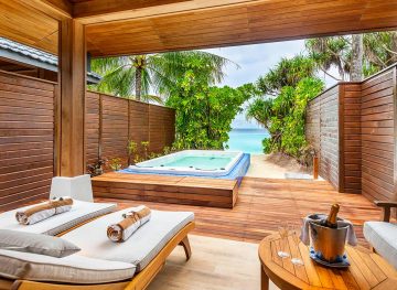 Beach Suite with Jacuzzi