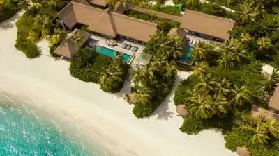 Three Bedroom Grand Beach Villa with Pool