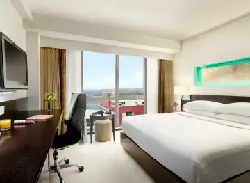Deluxe Ocean Room