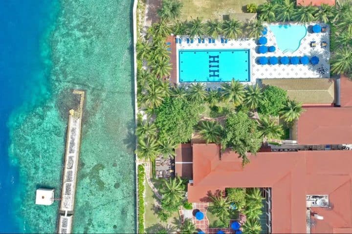 Hulhule Island Hotel