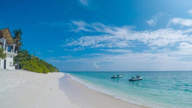 Around Maafolhey Han’dhaan