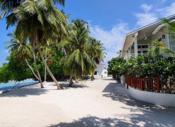 The Fulhadhoo Beach Cottage