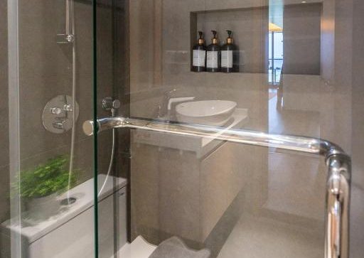 Lazzlla Apartments - Bathroom