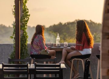 Top Deck Café