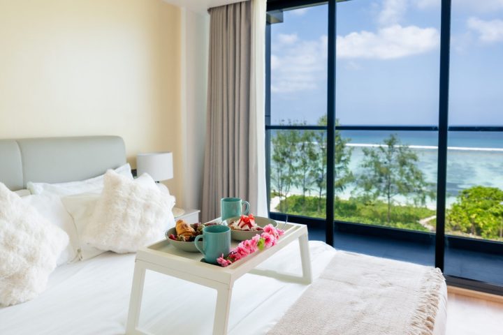 Lazz One Bedroom Beachfront Oceanview