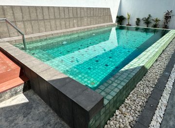 imgi_91_Pool-Hero