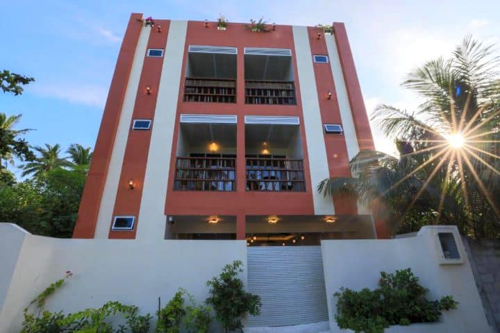 Dhoadhi Beach Inn