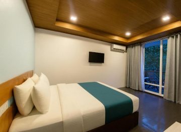 Elysian Hideaway - Sea View Room
